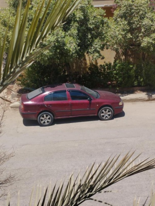 سكودا اوكتافيا A4 1998 أحمر غامق أوتوماتيك مستعملة للبيع في المنيا‎