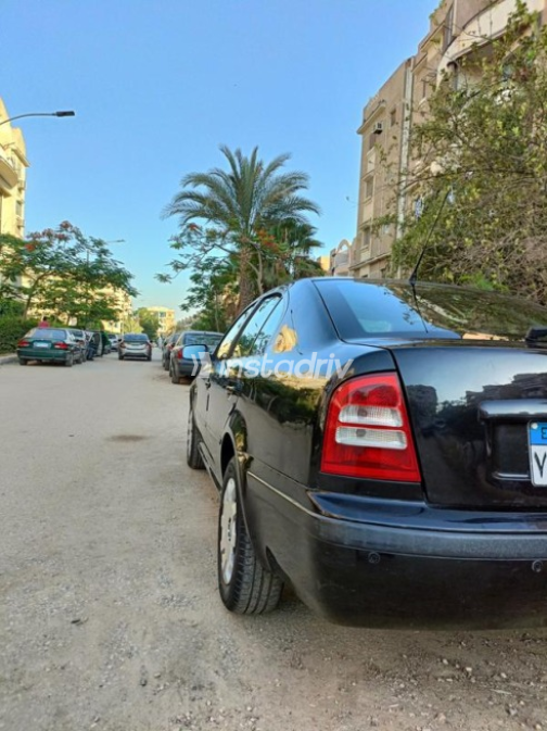 سكودا اوكتافيا A4 2008 أسود أوتوماتيك مستعملة للبيع في العاشر من رمضان - 2