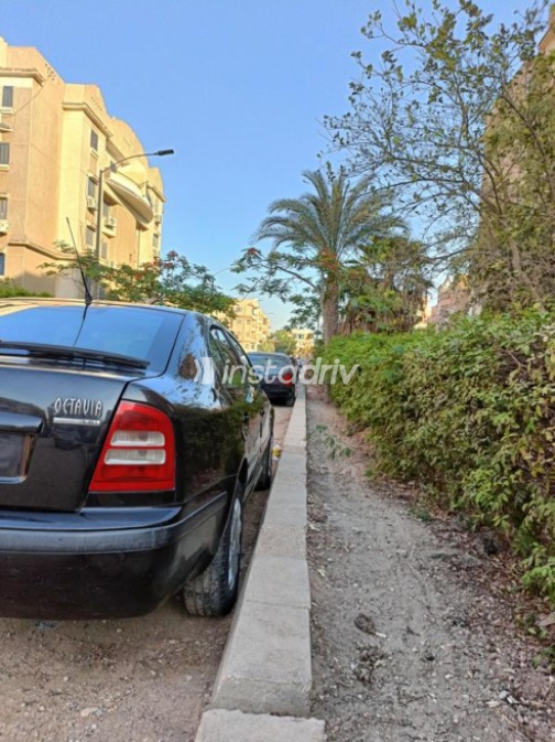 سكودا اوكتافيا A4 2008 أسود أوتوماتيك مستعملة للبيع في العاشر من رمضان - 3