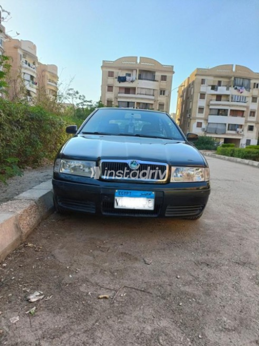 سكودا اوكتافيا A4 2008 أسود أوتوماتيك مستعملة للبيع في العاشر من رمضان - 7