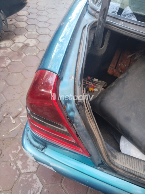Mercedes C 180 1999 Blue Automatic Used for Sale in El Haram - 5
