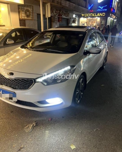 Kia K3 2015 White Automatic Used for Sale in 6 October - 5