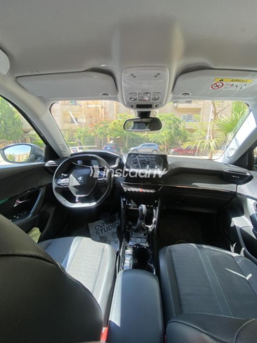 Peugeot 2008 2022 White Automatic Used for Sale in Greater Cairo ( Cairo + Giza) - 5