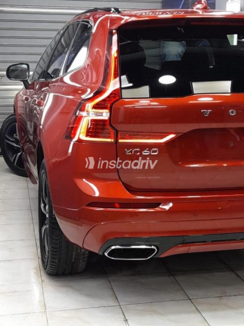 فولفو XC60 2019 أحمر غامق أوتوماتيك مستعملة للبيع في مدينة الشيخ زايد - 4