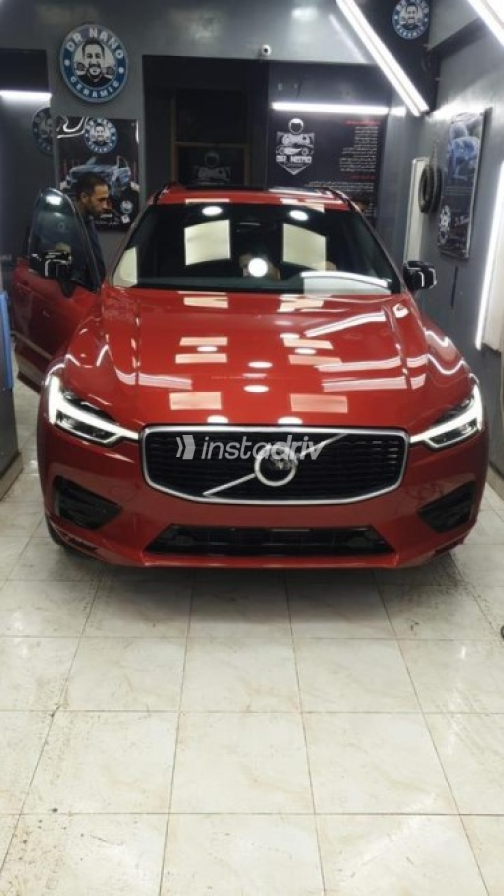 فولفو XC60 2019 أحمر غامق أوتوماتيك مستعملة للبيع في مدينة الشيخ زايد - 6