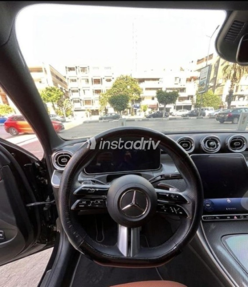 مرسيدس C 200 2023 أسود أوتوماتيك مستعملة للبيع في مصر الجديدة - 2
