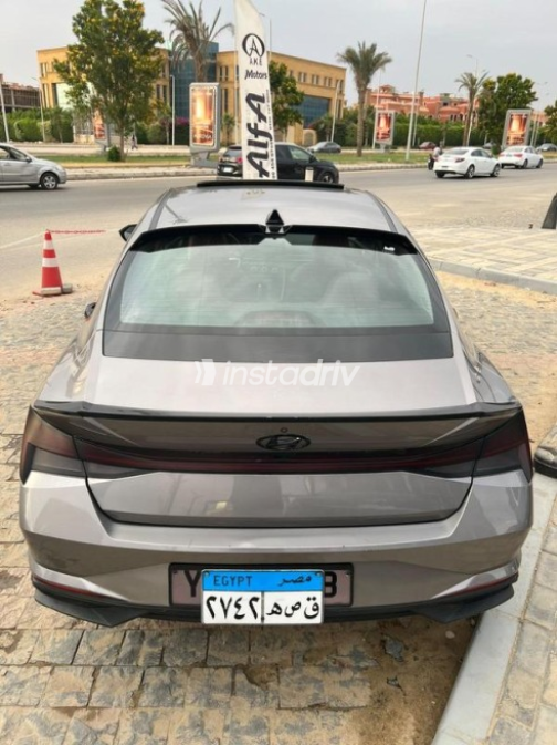 Hyundai Elantra 2022 Gray Automatic Used for Sale in Cairo - 7