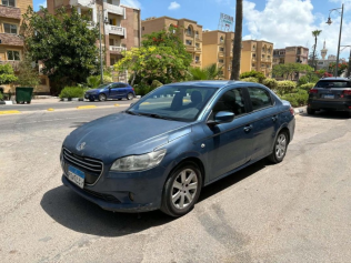 بيجو 301 2015 بترولي أوتوماتيك مستعملة للبيع في الإسكندرية