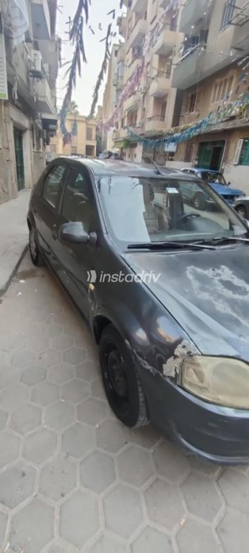 رينو لوجان 2010 رمادي غامق يدوي مستعملة للبيع في القاهرة - 6