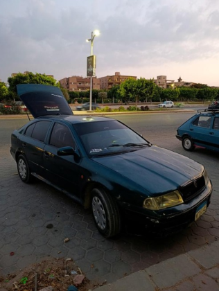 سكودا اوكتافيا A4 1999 أزرق غامق يدوي مستعملة للبيع في المرج