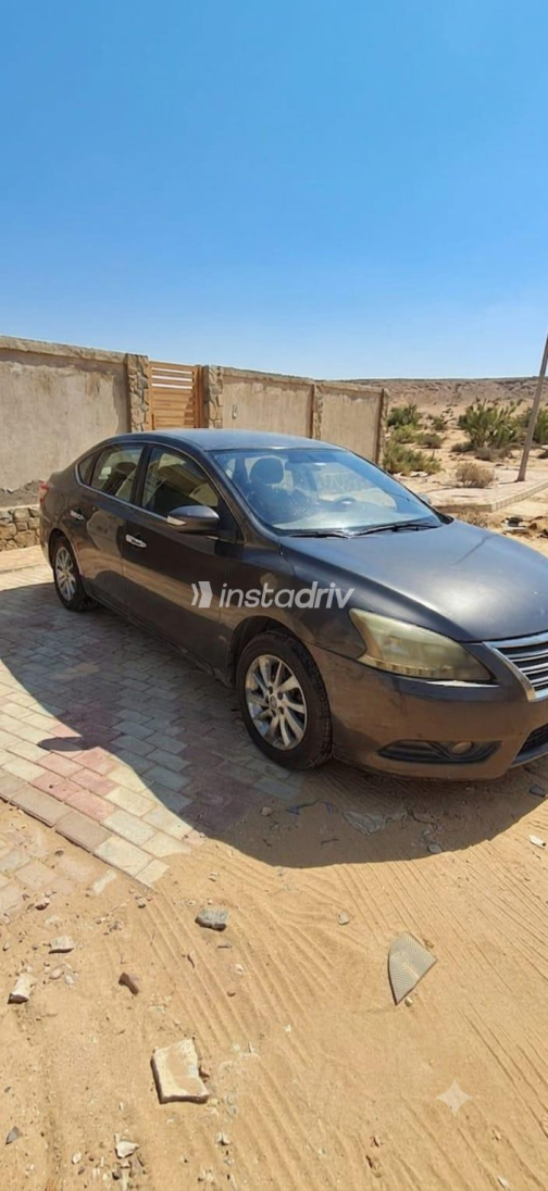 نيسان سنترا 2019 رمادي أوتوماتيك مستعملة للبيع في مصر الجديدة - 3