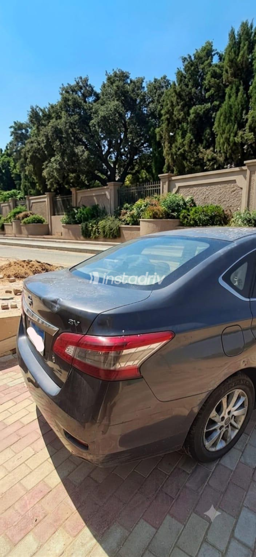 نيسان سنترا 2019 رمادي أوتوماتيك مستعملة للبيع في مصر الجديدة - 4