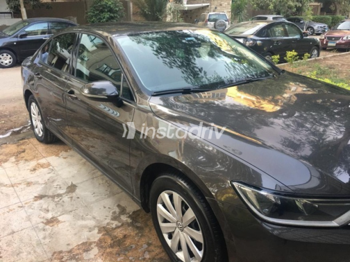 Volkswagen Passat 2016 Champagne Automatic Used for Sale in Giza - 3