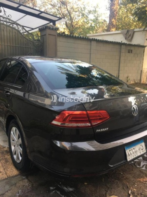 Volkswagen Passat 2016 Champagne Automatic Used for Sale in Giza - 4