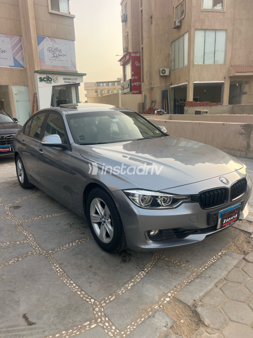 BMW 320 2015 Silver Automatic Used for Sale in Giza - 9