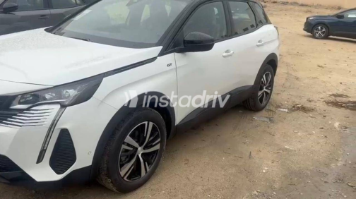Peugeot 3008 2023 White Automatic Used for Sale in Cairo - 2