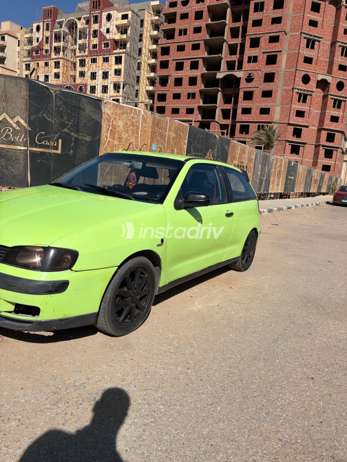 سيات ابيزا 2000 أخضر يدوي مستعملة للبيع في المعادى - 1