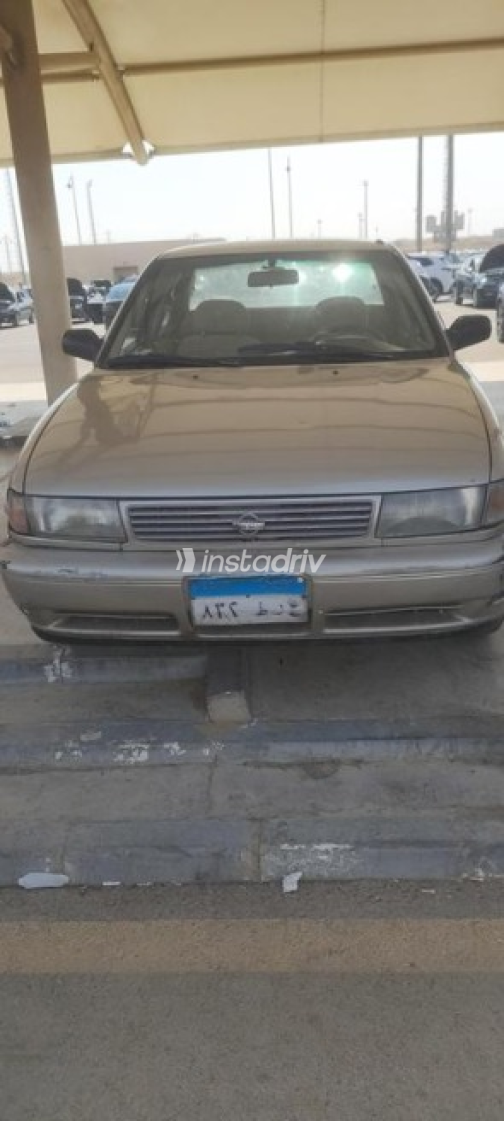Nissan Sunny 1994 Gold Manual Used for Sale in Cairo - 1