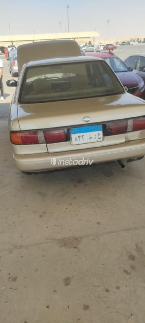 Nissan Sunny 1994 Gold Manual Used for Sale in Cairo - 2