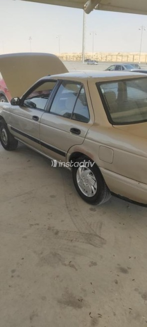 Nissan Sunny 1994 Gold Manual Used for Sale in Cairo - 3