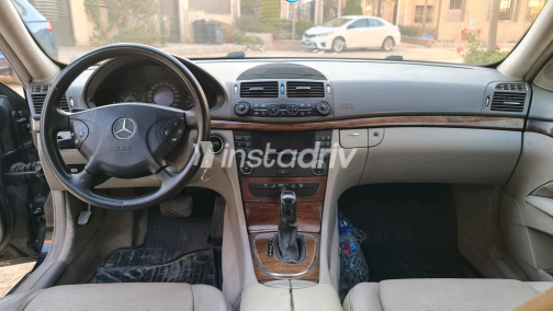 Mercedes E 240 2003 Black Automatic Used for Sale in Giza - 5