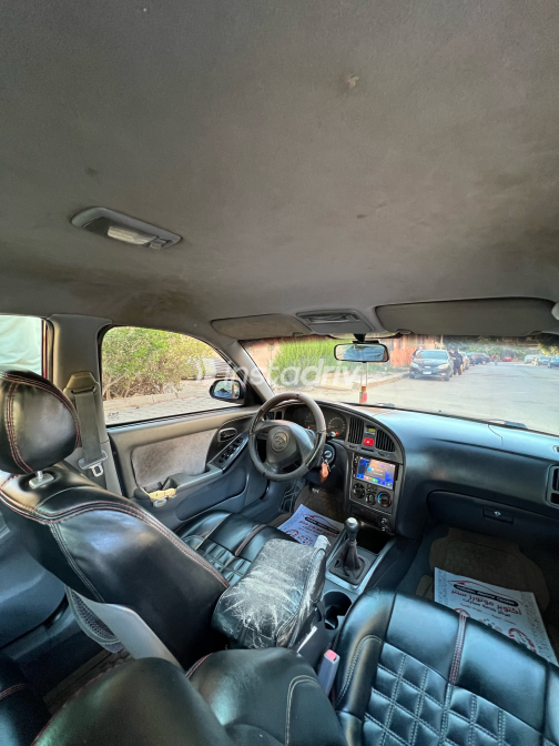 Hyundai Elantra 2006 White Manual Used for Sale in Cairo - 2