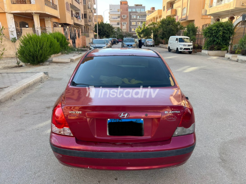 Hyundai Elantra 2006 White Manual Used for Sale in Cairo - 4