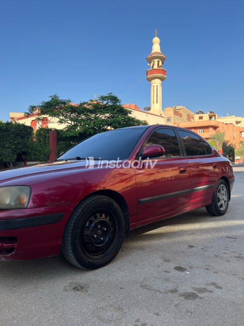 Hyundai Elantra 2006 White Manual Used for Sale in Cairo - 7