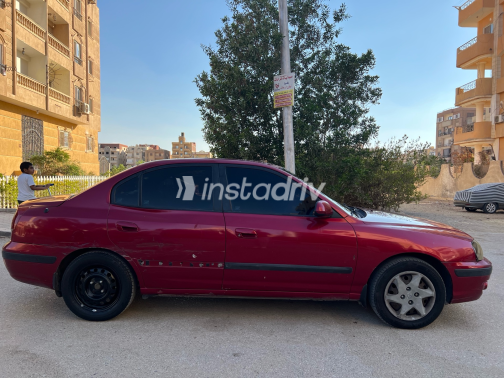 Hyundai Elantra 2006 White Manual Used for Sale in Cairo - 9