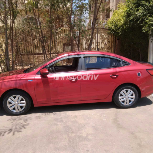 ام جى 5 2021 أحمر CVT مستعملة للبيع في الجيزة - 10