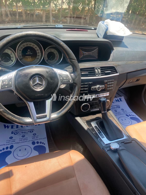 Mercedes C 250 2012 Black Automatic Used for Sale in Madinaty - 1