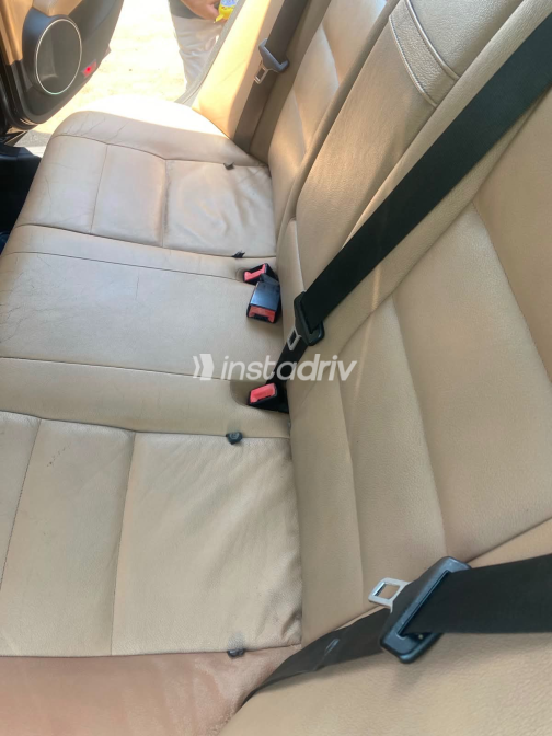 Mercedes C 250 2012 Black Automatic Used for Sale in Madinaty - 5