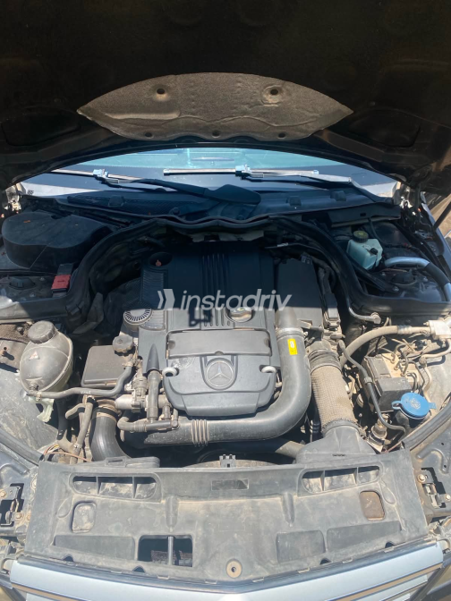 Mercedes C 250 2012 Black Automatic Used for Sale in Madinaty - 7
