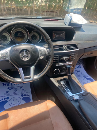مرسيدس C 250 2012 أسود أوتوماتيك مستعملة للبيع في مدينتى
