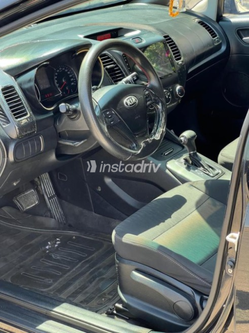 Kia Cerato 2014 Black Automatic Used for Sale in Greater Cairo ( Cairo + Giza) - 9