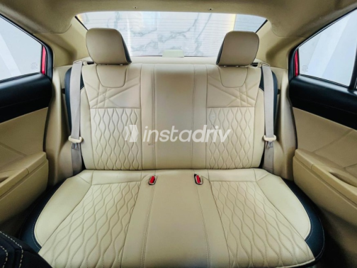 Toyota Yaris 2015 Red Automatic Used for Sale in Greater Cairo ( Cairo + Giza) - 5
