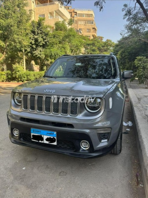 جيب رينيجيد 2021 رمادي أوتوماتيك مستعملة للبيع في 6 أكتوبر - 2