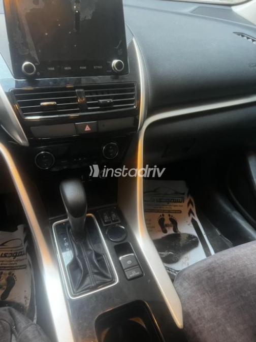 Mitsubishi Eclipse Cross 2025 White Automatic Used for Sale in Greater Cairo ( Cairo + Giza) - 7