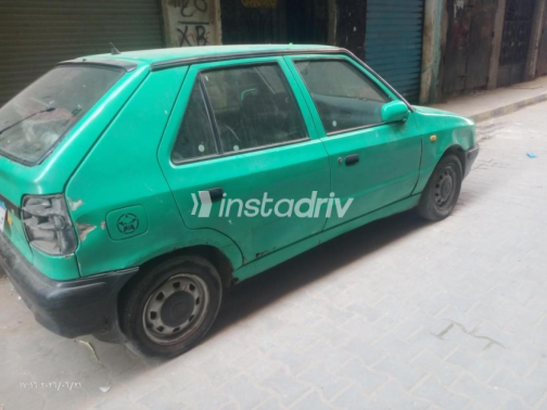 سكودا فيليشيا 1996 أخضر يدوي مستعملة للبيع في الإسكندرية - 1