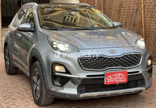 Kia Sportage 2020 Gray Automatic Used for Sale in Cairo - 2