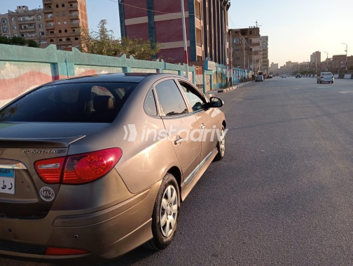 هيونداي إلنترا اتش دى 2019 بني أوتوماتيك مستعملة للبيع في القاهرة الكبرى ( القاهرة - الجيزة) - 4