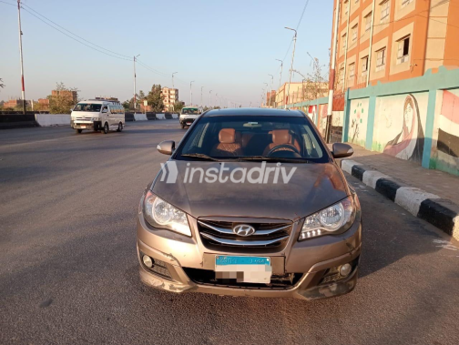 هيونداي إلنترا اتش دى 2019 بني أوتوماتيك مستعملة للبيع في القاهرة الكبرى ( القاهرة - الجيزة) - 6