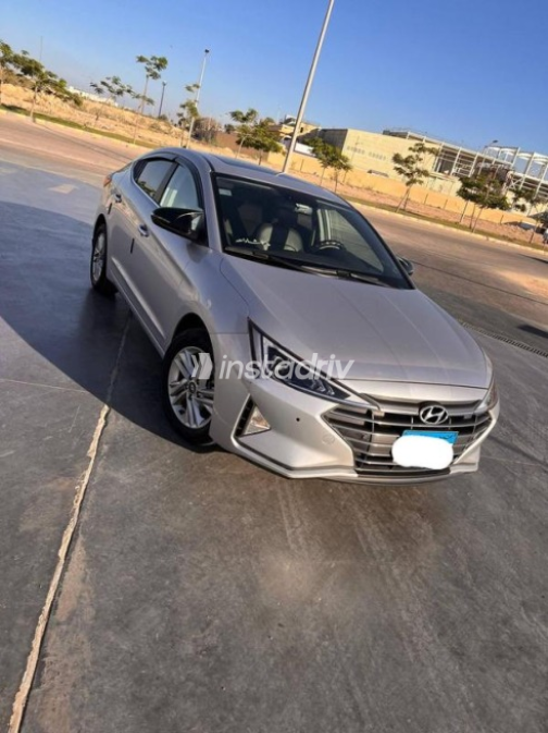 Hyundai Elantra 2026 Silver Automatic Used for Sale in Alexandria - 1