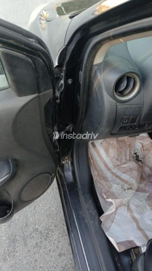 Nissan Sunny 2014 Black Automatic Used for Sale in Cairo - 6