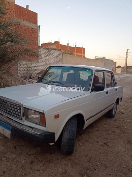 لادا 2107 2006 أبيض يدوي مستعملة للبيع في البحيرة - 7