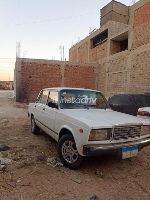 لادا 2107 2006 أبيض يدوي مستعملة للبيع في البحيرة - 8