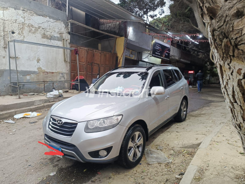 Hyundai Santa Fe 2012 Silver Automatic Used for Sale in Heliopolis - 1
