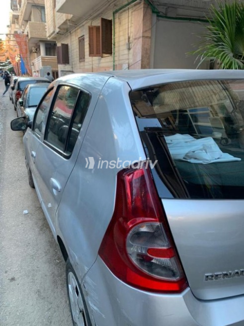 رينو سانديرو 2014 فضي أوتوماتيك مستعملة للبيع في الإسكندرية - 3