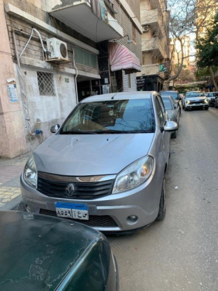 رينو سانديرو 2014 فضي أوتوماتيك مستعملة للبيع في الإسكندرية