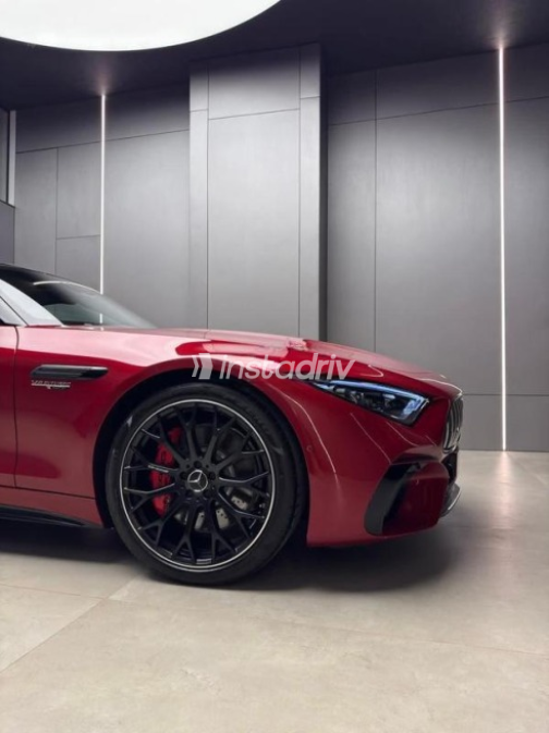 Mercedes SL Class 2024 Red Automatic Used for Sale in Cairo - 7